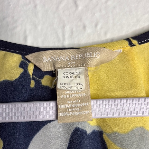 Banana Republic Yellow and Gray Floral Blouse - Picture 2 of 6
